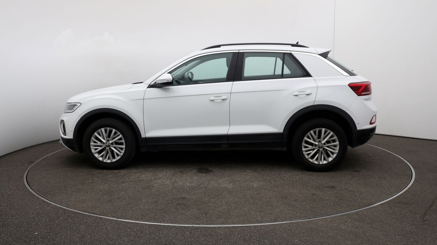 Used Volkswagen T-Roc for sale - 76810938: Photo 56