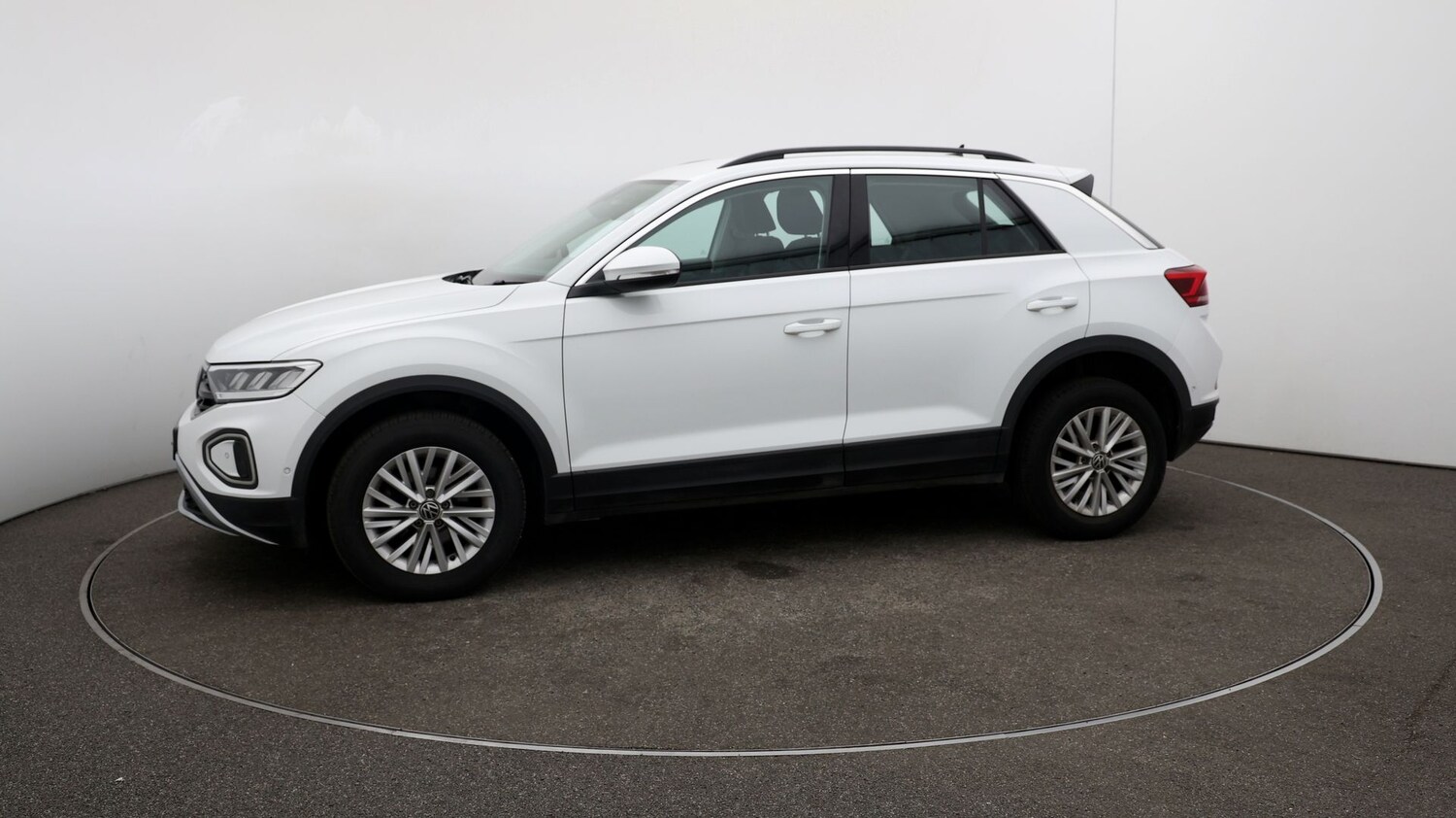 Used Volkswagen T-Roc for sale - 76810938: Photo 58