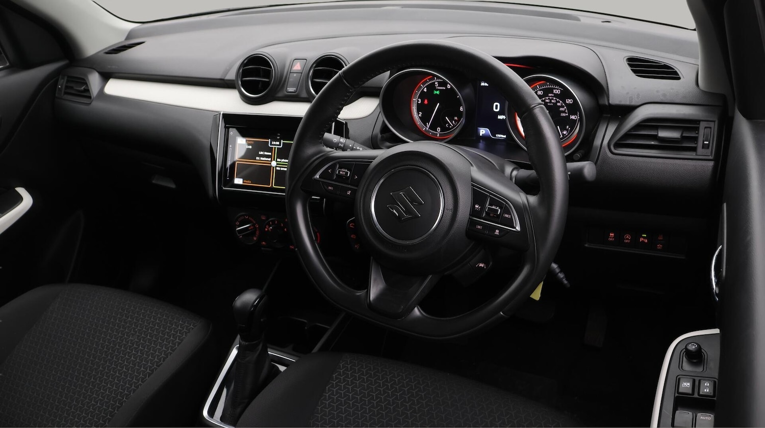 Used Suzuki Swift 2022 for sale - 76607052: Photo 10