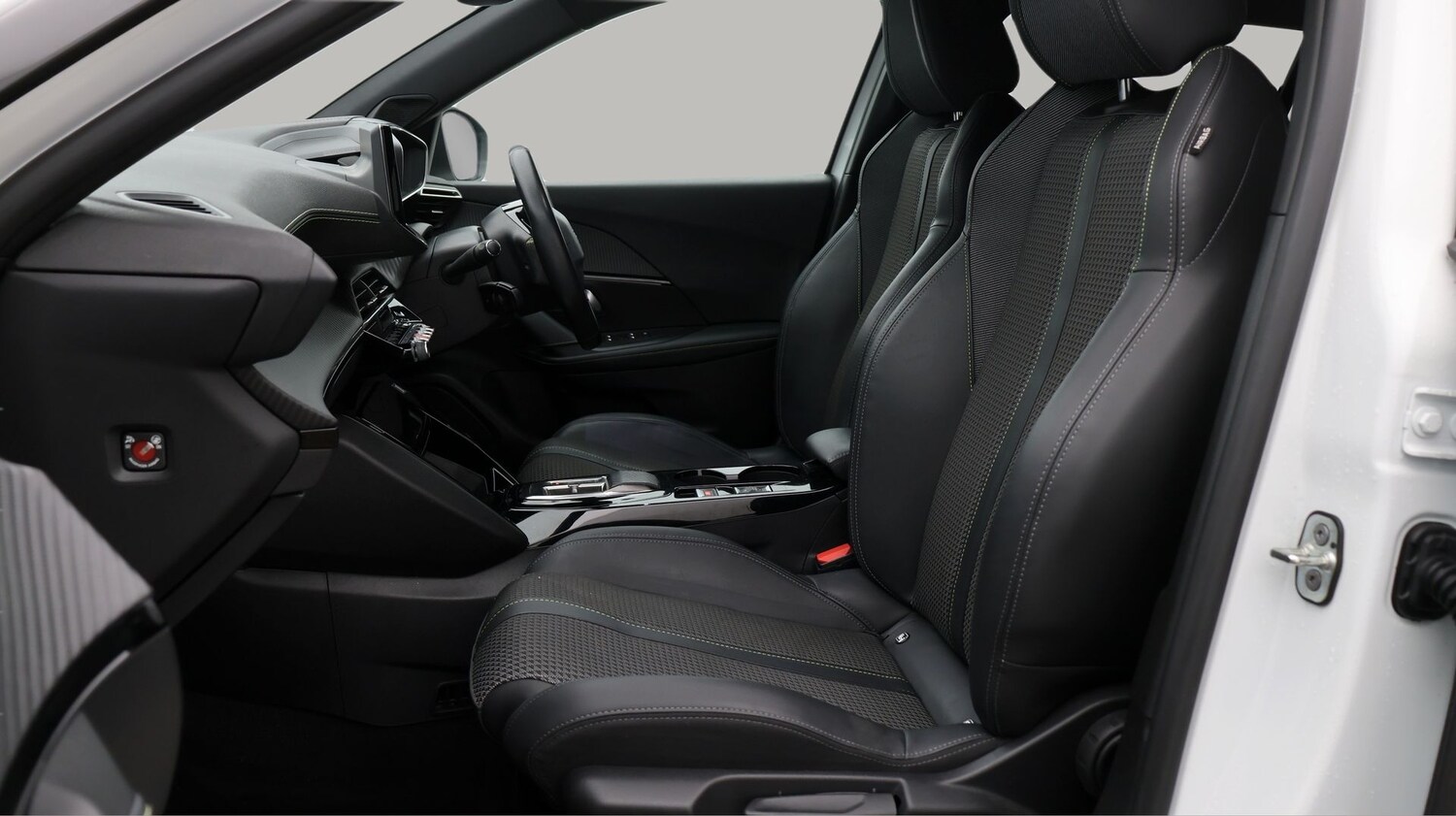 Used Peugeot 2008 2022 for sale - 77248072: Photo 14