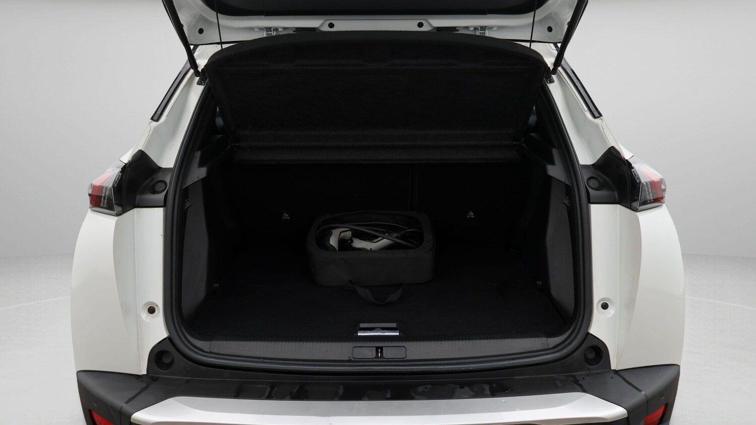 Used Peugeot 2008 2022 for sale - 77248072: Photo 17