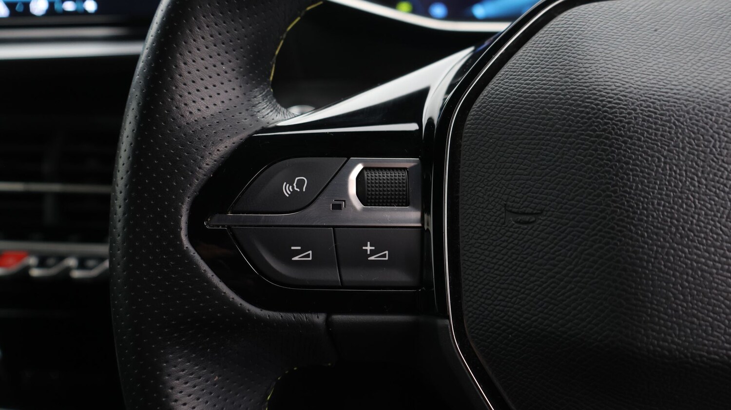 Used Peugeot 2008 2022 for sale - 77248072: Photo 26