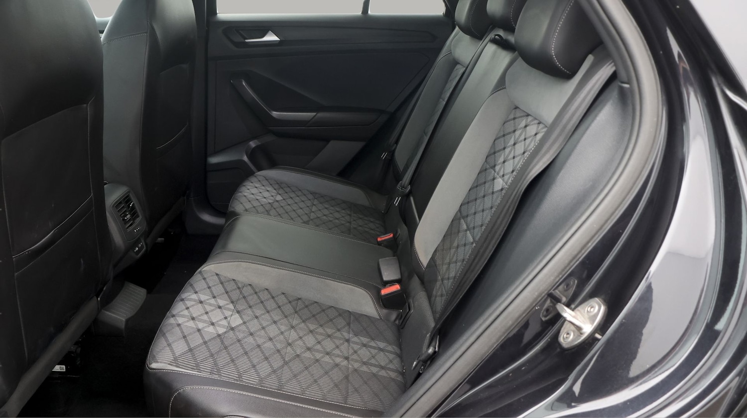 Used Volkswagen T-Roc 2022 for sale - 77622279: Photo 16