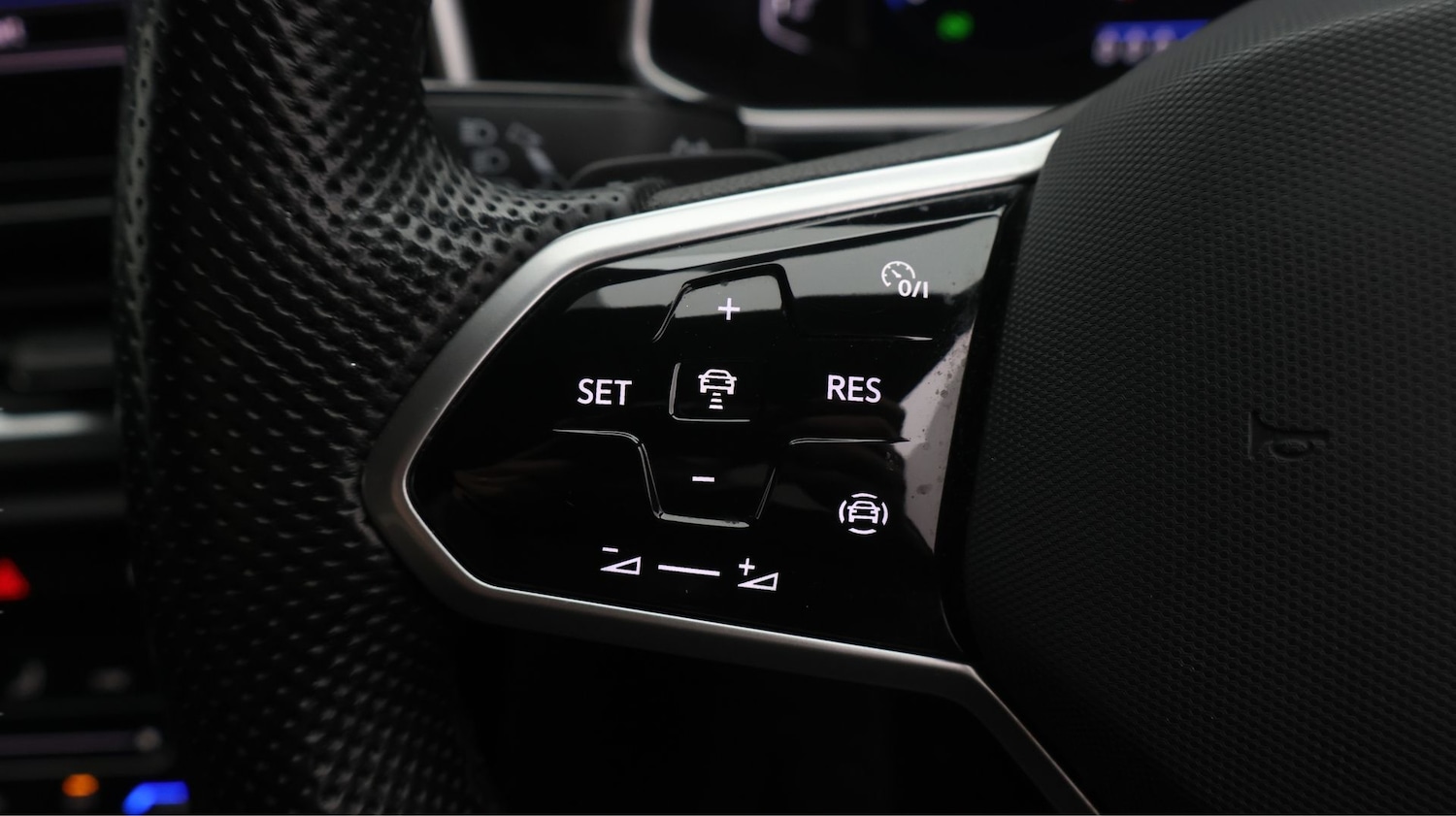 Used Volkswagen T-Roc 2022 for sale - 77622279: Photo 21