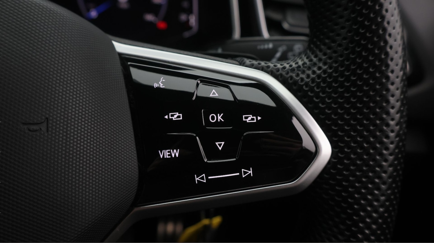 Used Volkswagen T-Roc 2022 for sale - 77622279: Photo 24