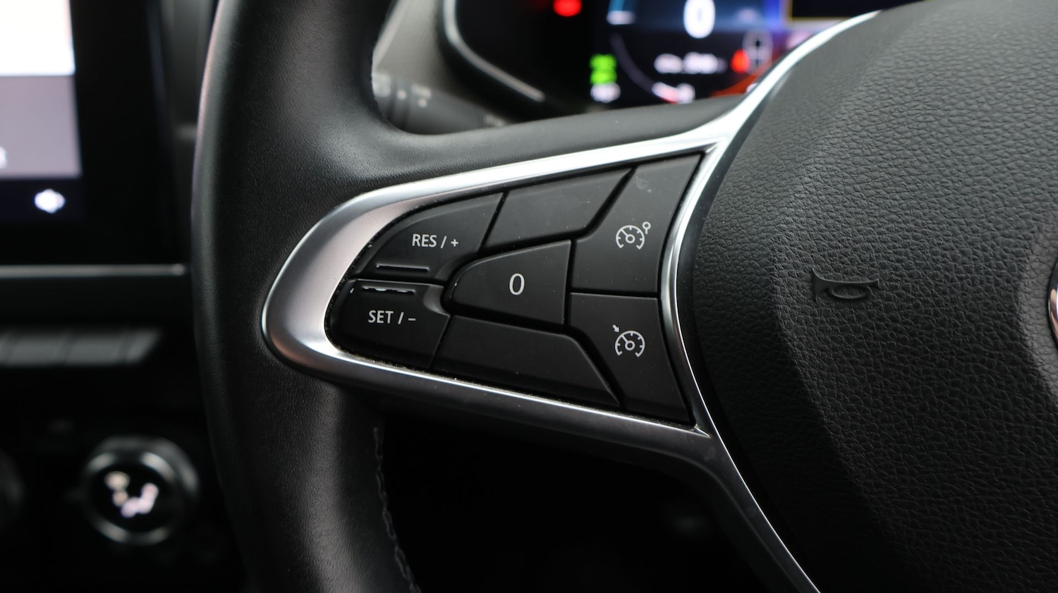 Used Renault Arkana 2023 for sale - 77602085: Photo 25