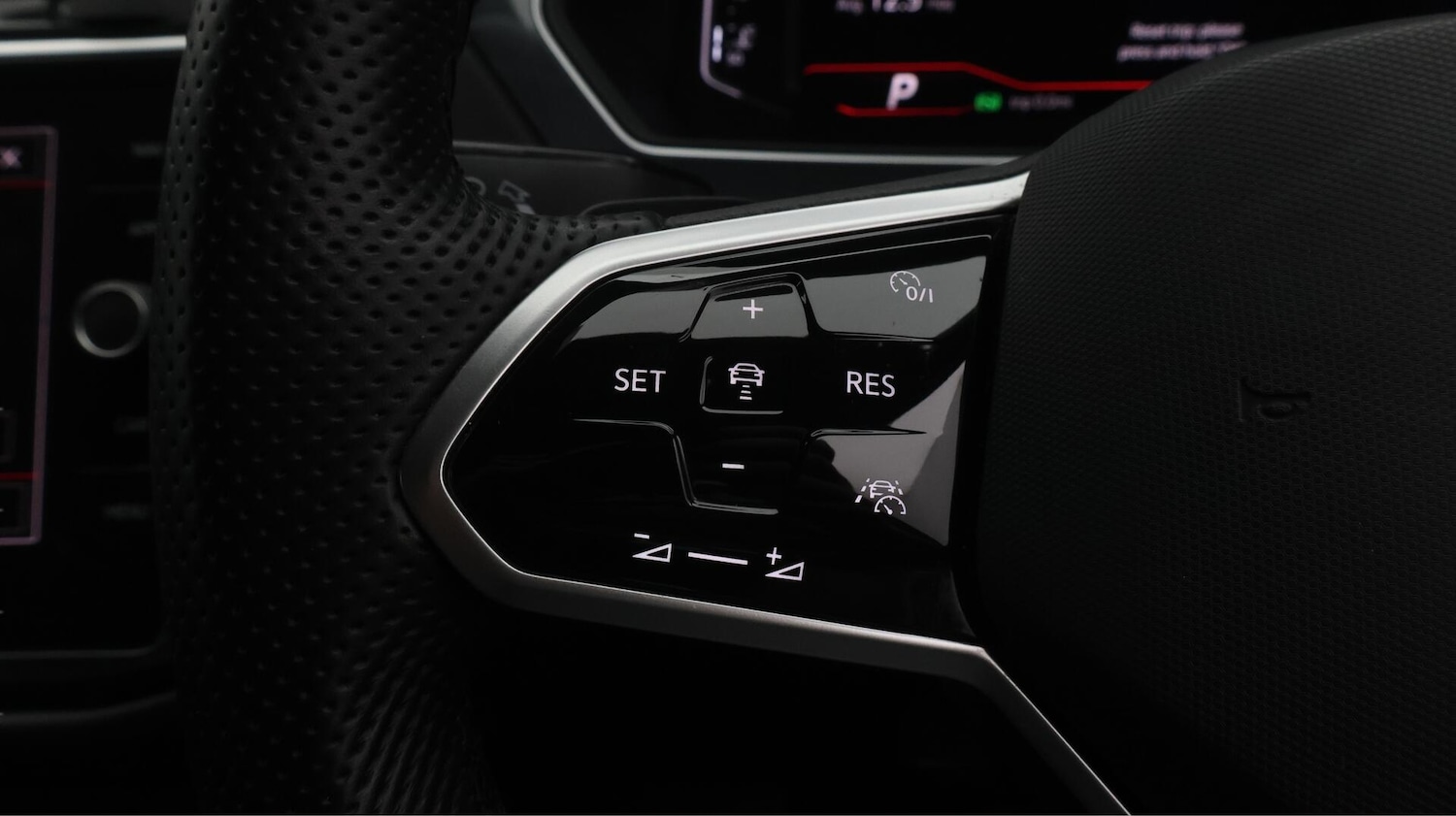 Used Volkswagen Tiguan 2020 for sale - 76735120: Photo 24