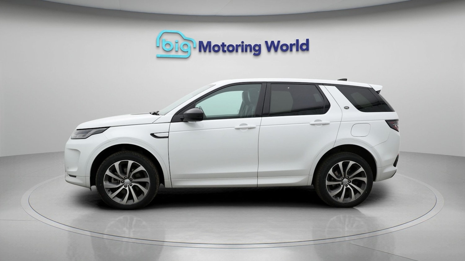 Used Land Rover Discovery Sport 2023 for sale - 77603930: Photo 4