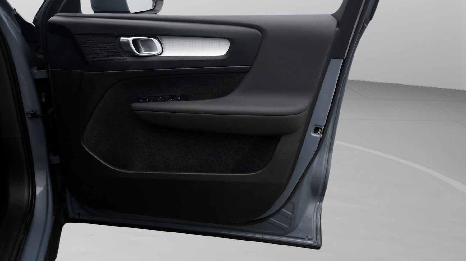 Used Volvo XC40 2023 for sale - 77679267: Photo 15