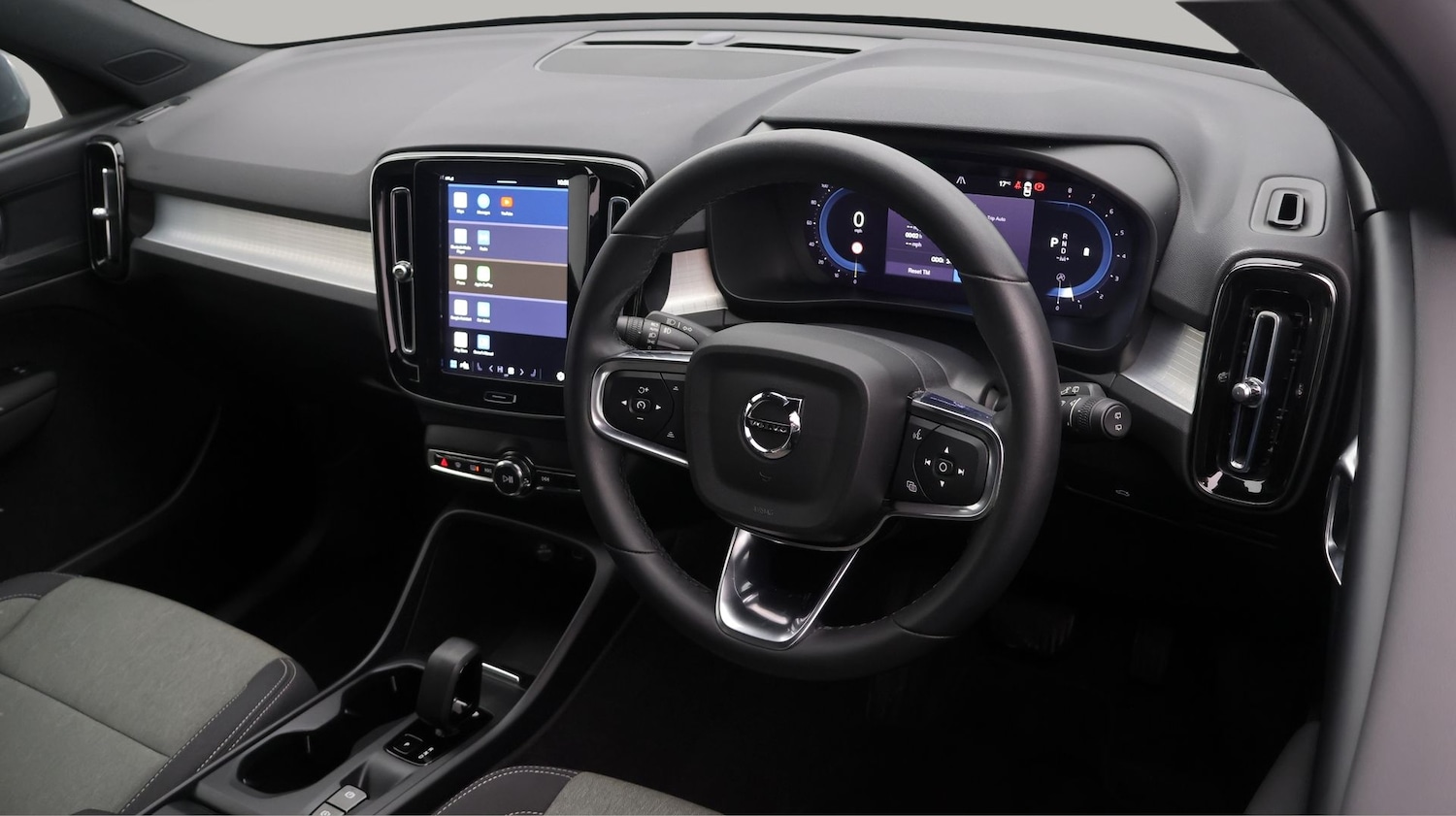 Used Volvo XC40 2023 for sale - 77679267: Photo 9