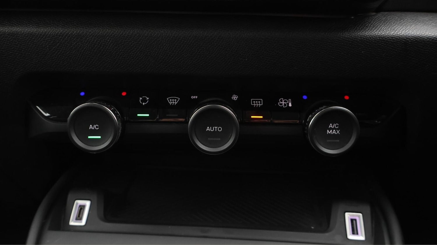 Used Citroen e-C4 2022 for sale - 76388096: Photo 13