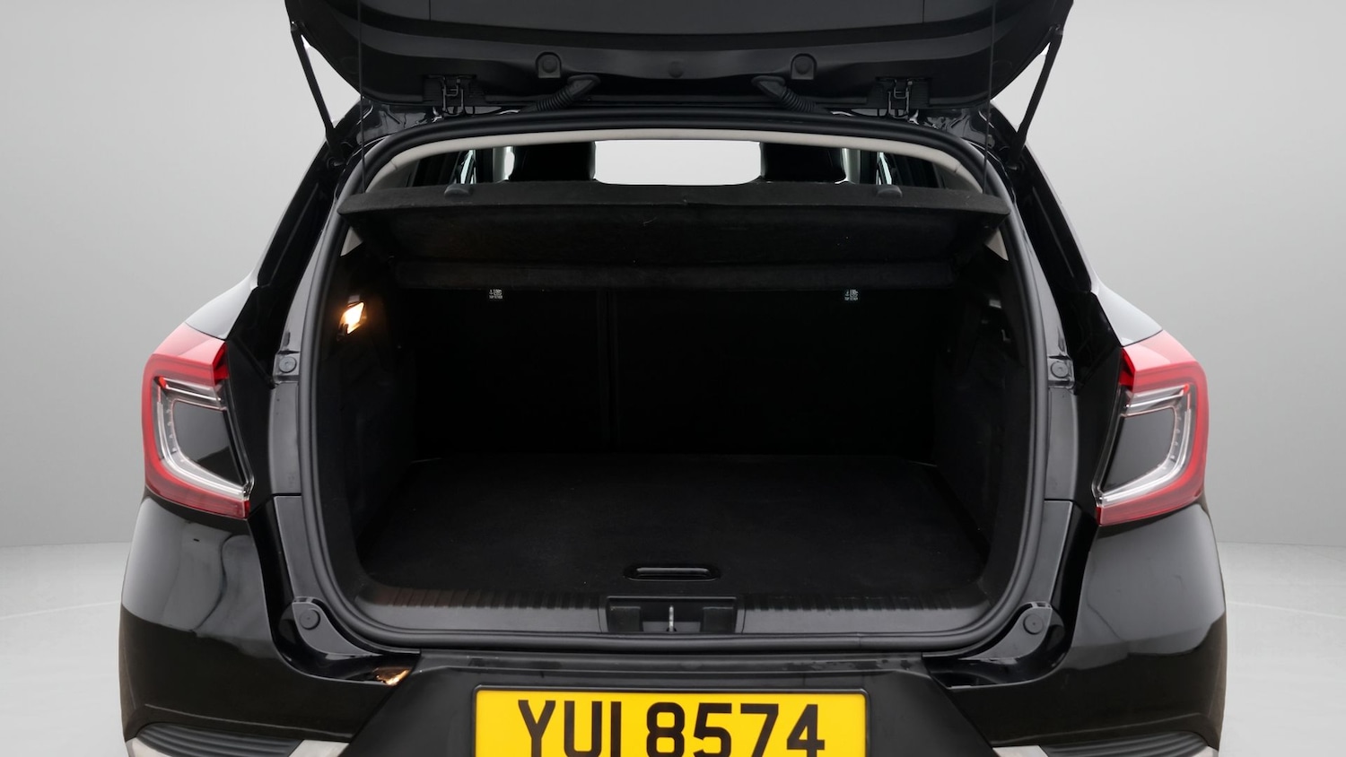 Used Renault Captur 2023 for sale - 77181636: Photo 17