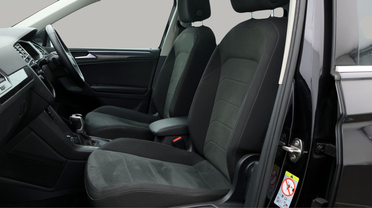 Used Volkswagen Tiguan for sale - 77761651: Photo 14