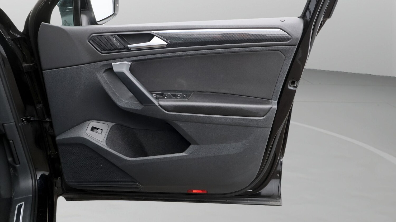 Used Volkswagen Tiguan for sale - 77761651: Photo 15