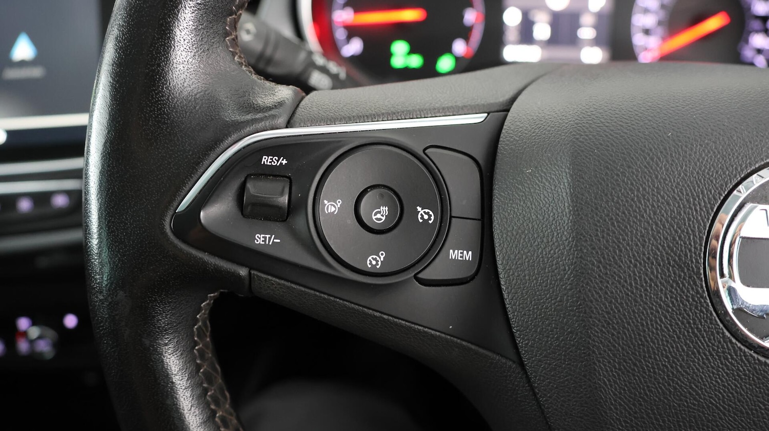 Used Vauxhall Crossland 2023 for sale - 76743325: Photo 24