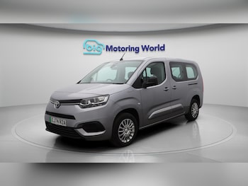 Used Toyota PROACE CITY Verso 2025 for sale - 76456822: Photo