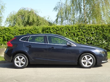 Used Volvo V40 2016 for sale - 78357259: Photo