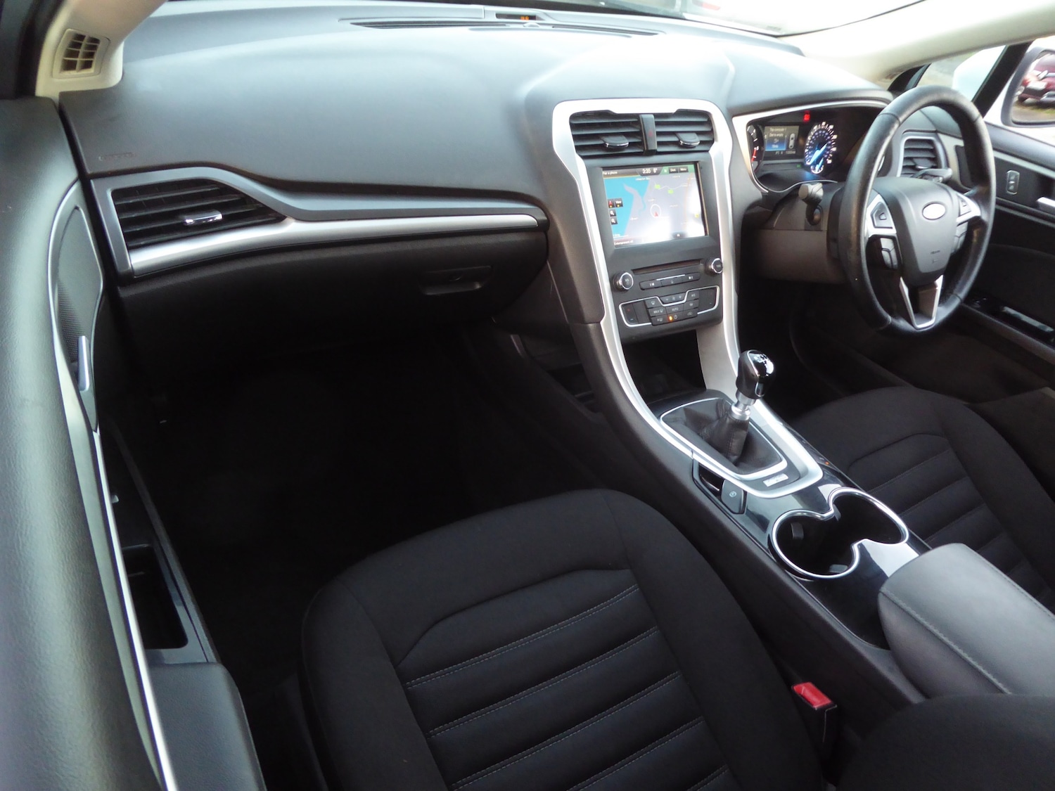 Used Ford Mondeo 2015 for sale - 76908189: Photo 10