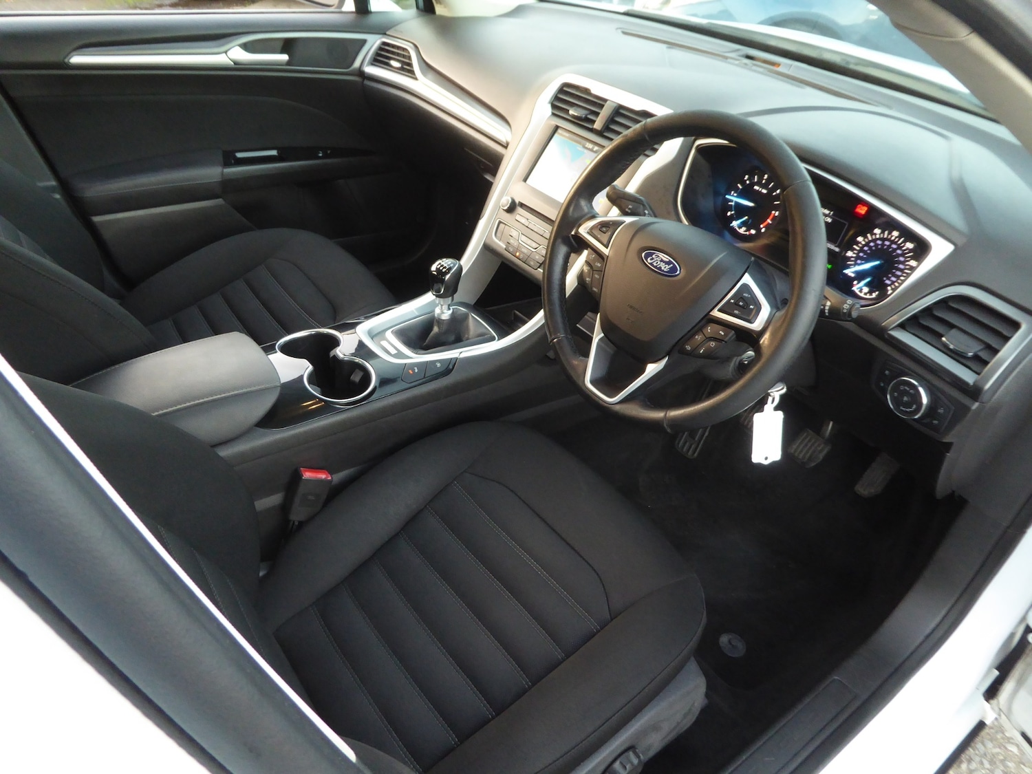 Used Ford Mondeo 2015 for sale - 76908189: Photo 14