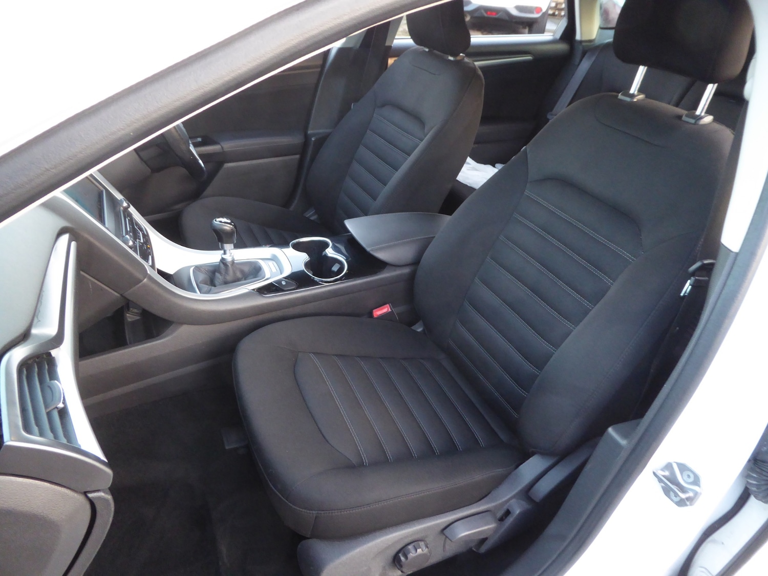 Used Ford Mondeo 2015 for sale - 76908189: Photo 16