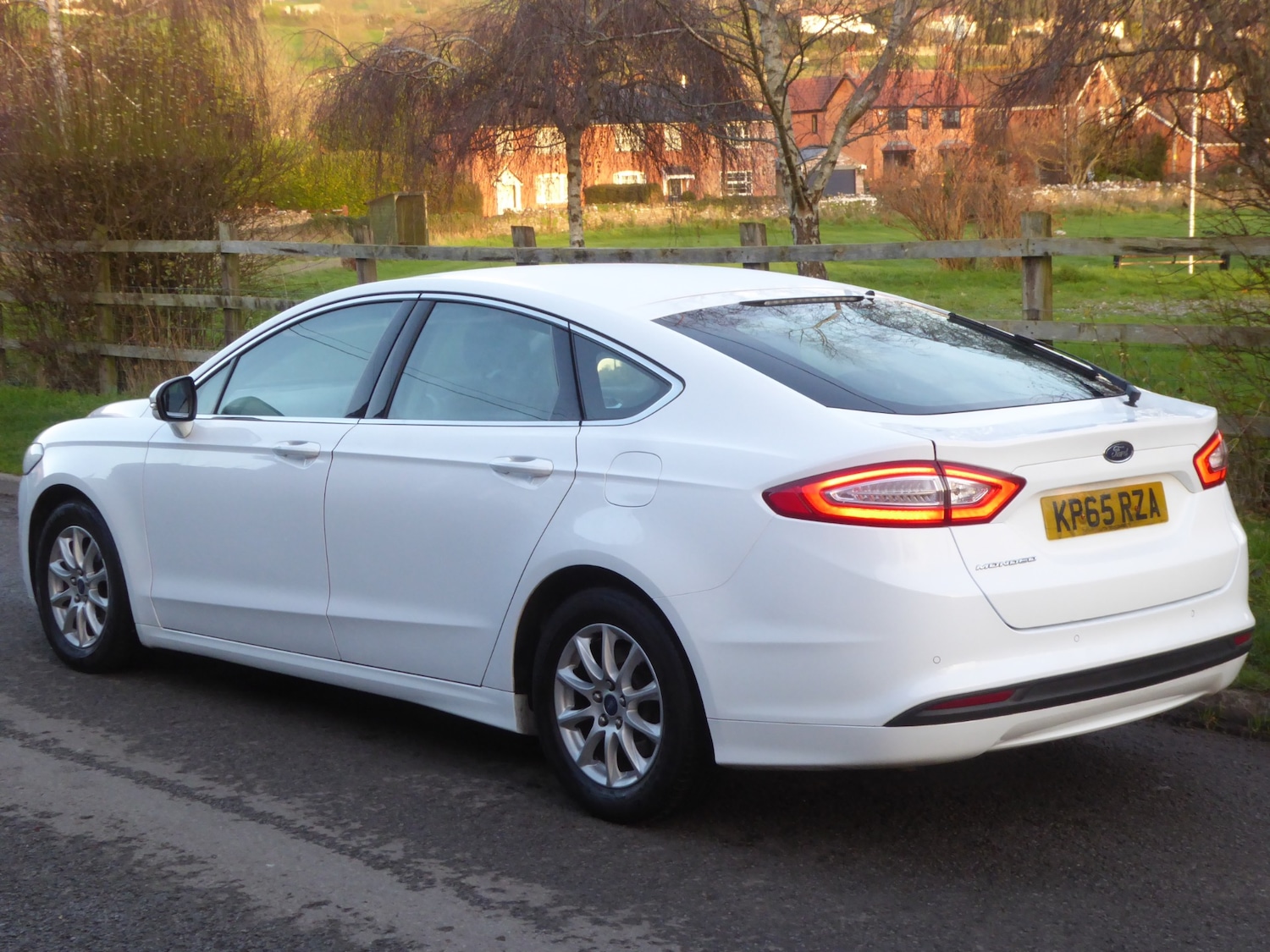 Used Ford Mondeo 2015 for sale - 76908189: Photo 32