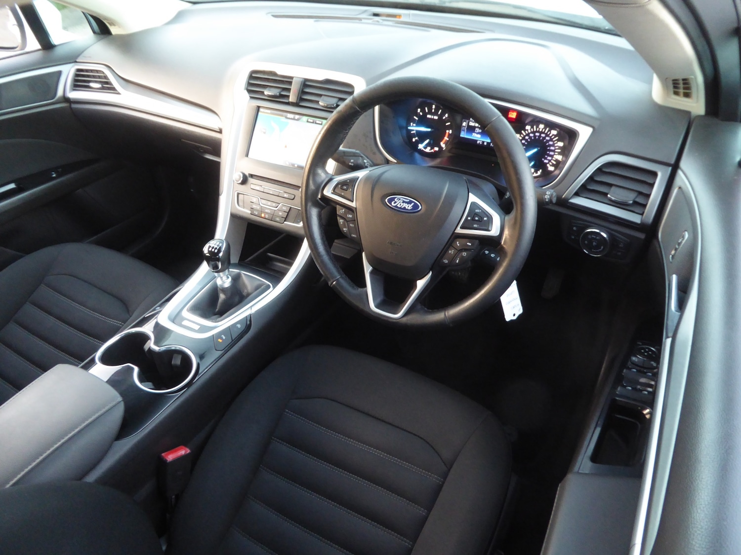 Used Ford Mondeo 2015 for sale - 76908189: Photo 7