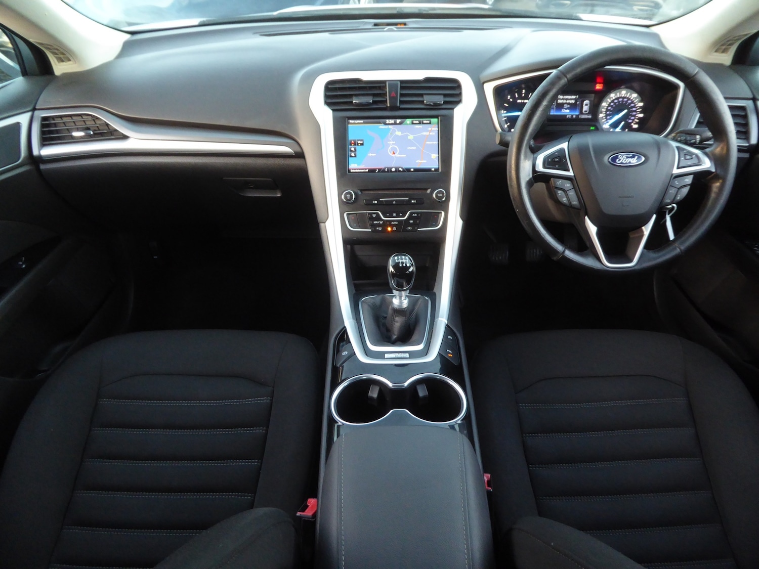 Used Ford Mondeo 2015 for sale - 76908189: Photo 8