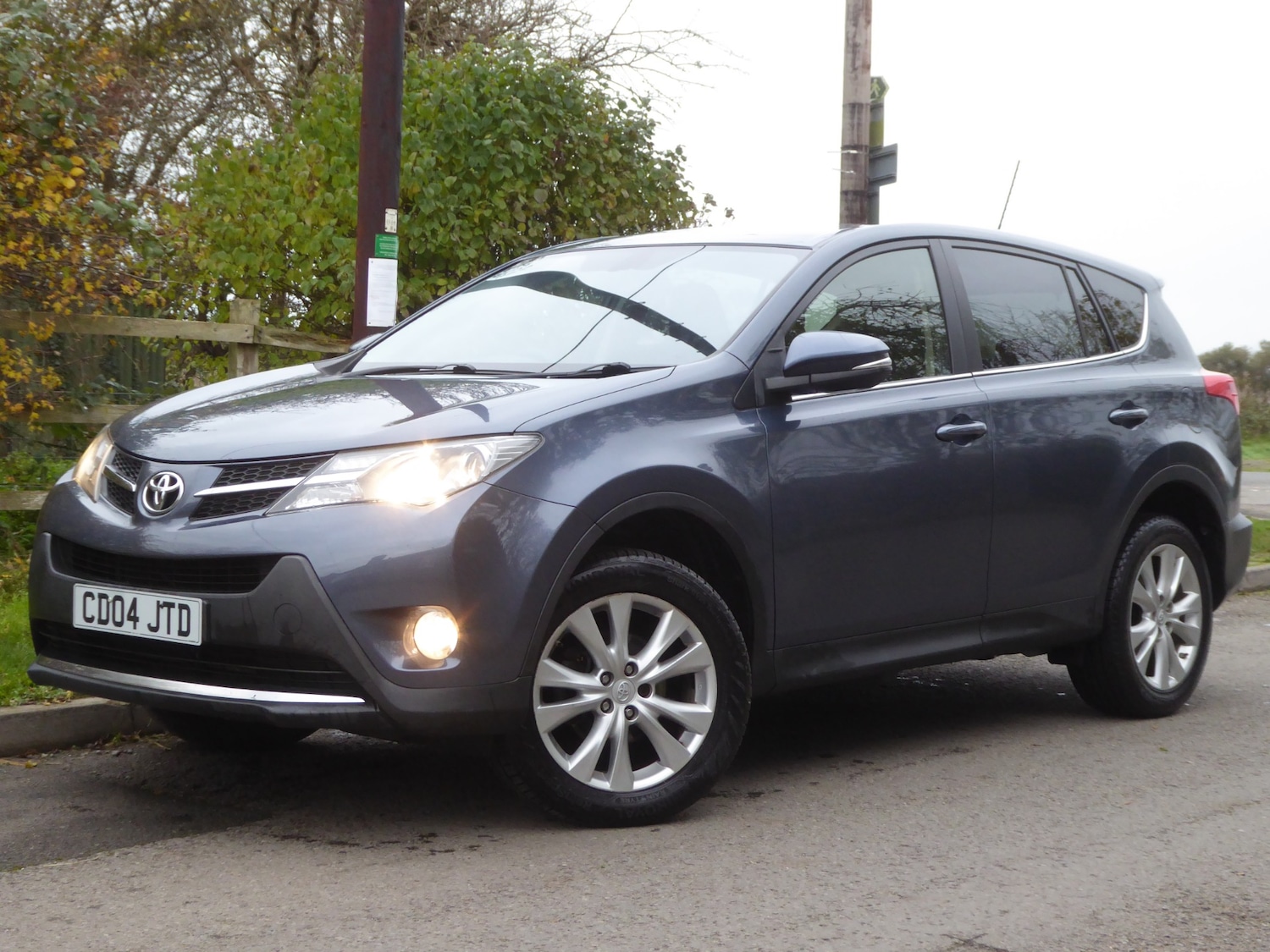 Used Toyota RAV4 2013 for sale - 76492348: Photo 2