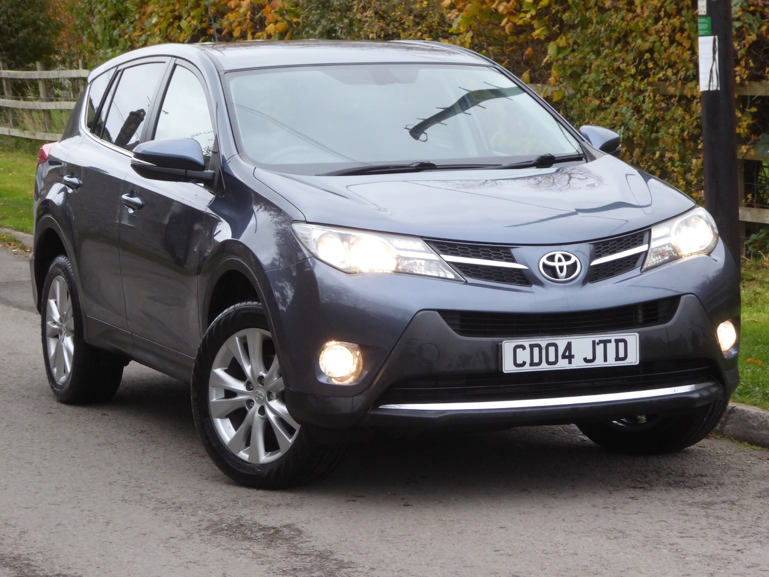 Used Toyota RAV4 2013 for sale - 76492348: Photo 3