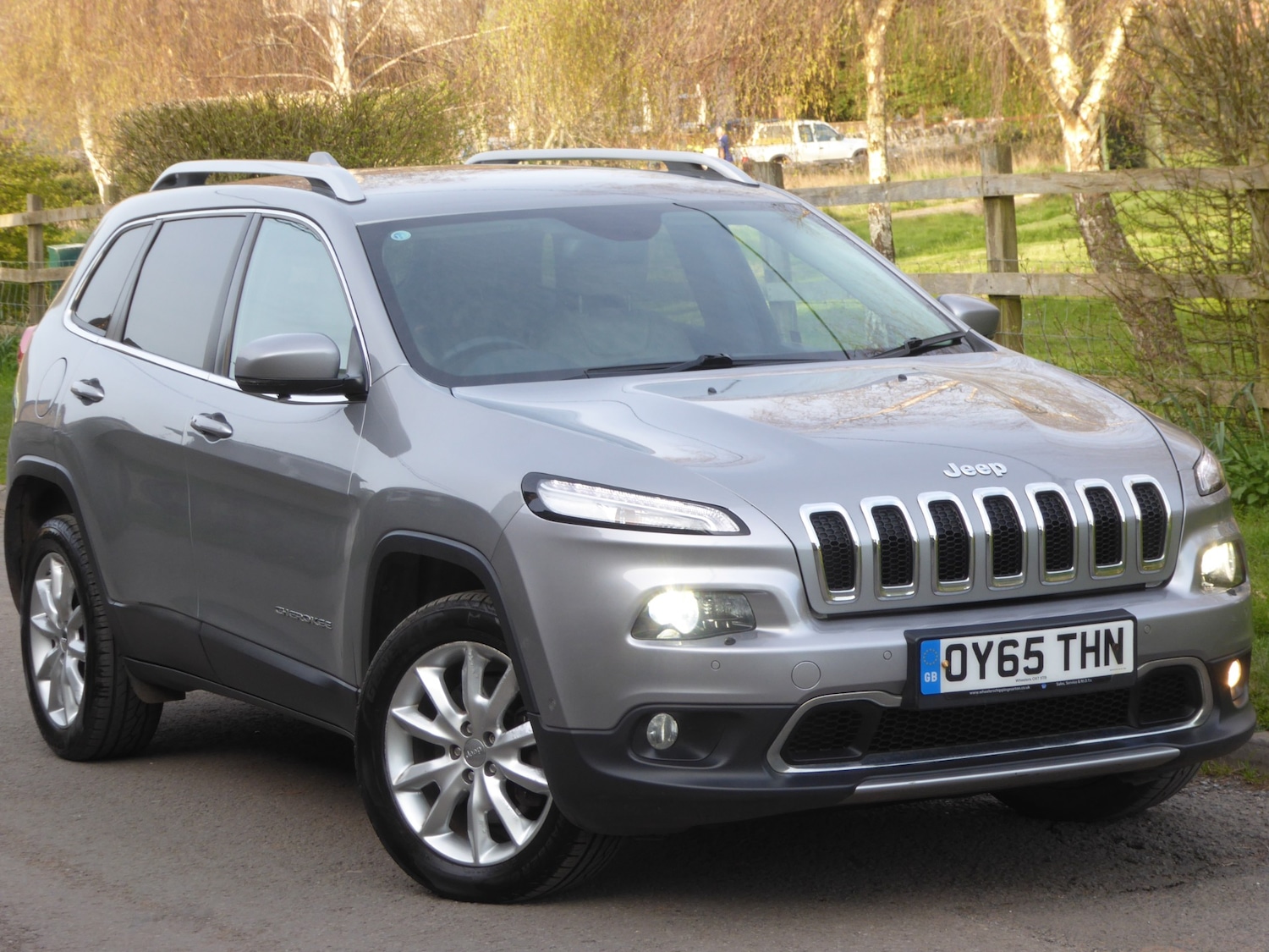 Used Jeep Cherokee 2015 for sale - 77965488: Photo 2