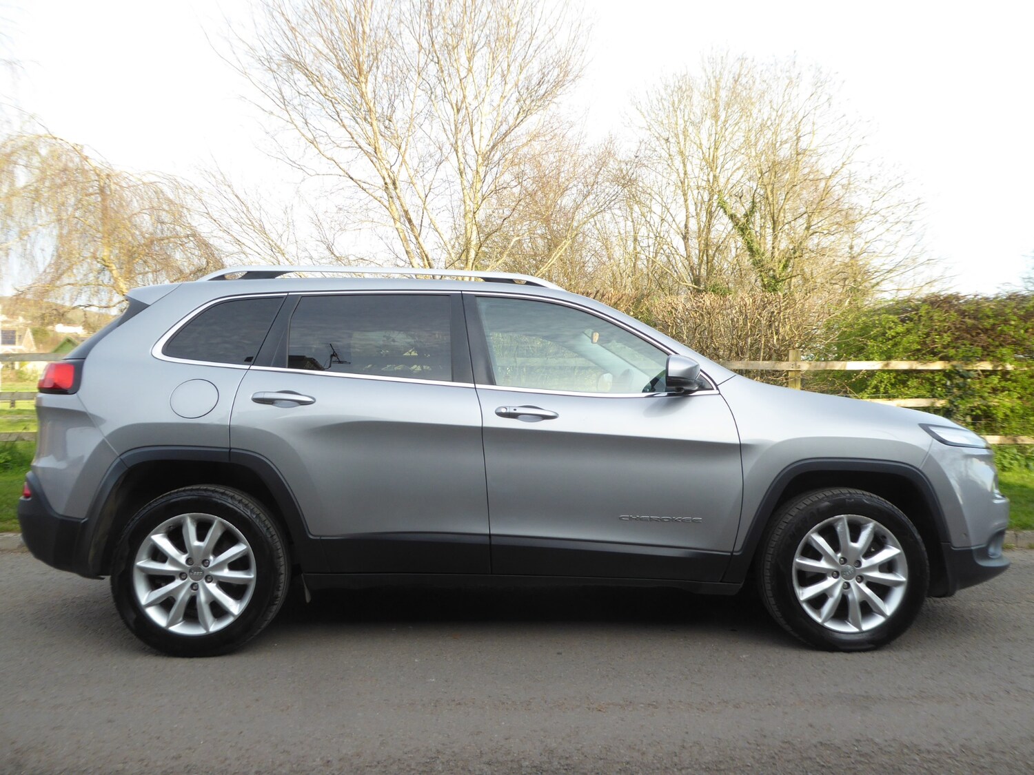 Used Jeep Cherokee 2015 for sale - 77965488: Photo 9