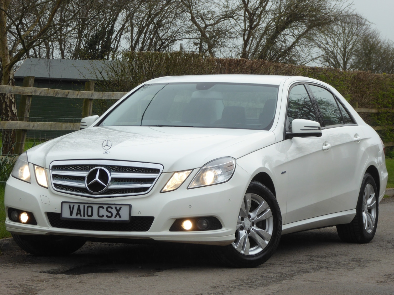 Used Mercedes-Benz E Class 2010 for sale - 77903537: Photo 1