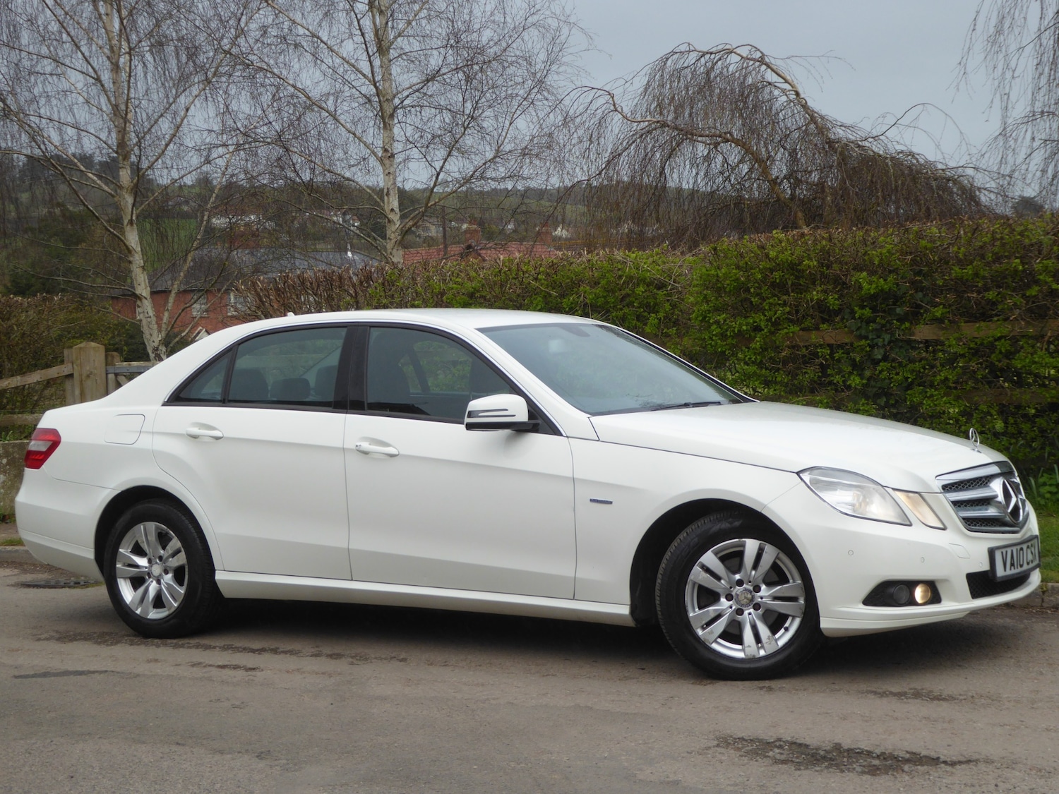 Used Mercedes-Benz E Class 2010 for sale - 77903537: Photo 10