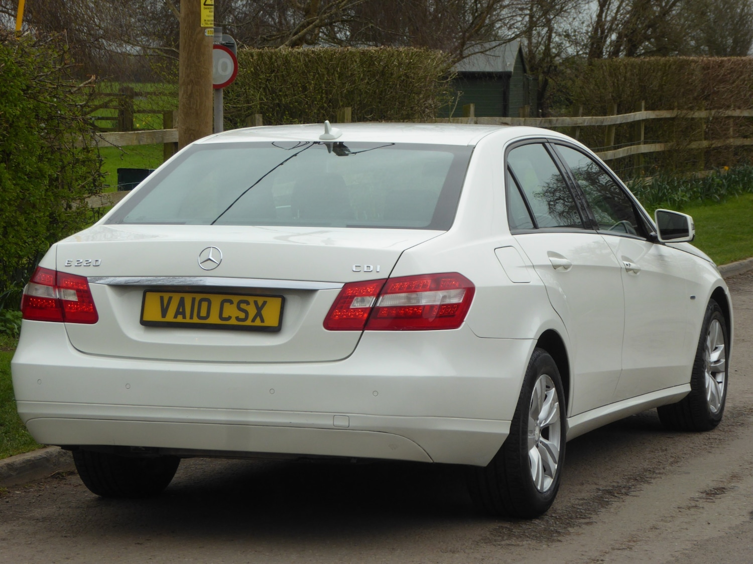 Used Mercedes-Benz E Class 2010 for sale - 77903537: Photo 11