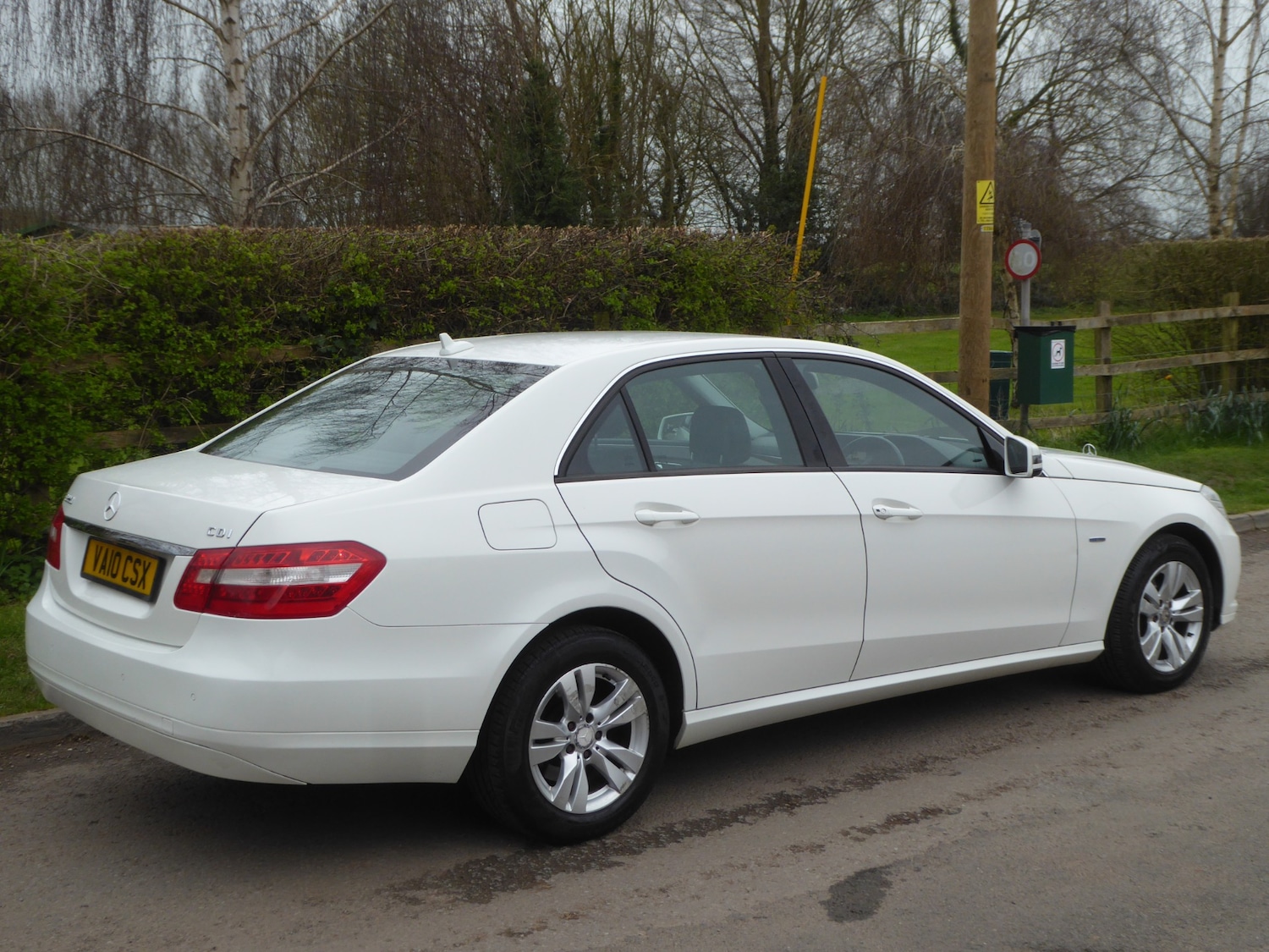 Used Mercedes-Benz E Class 2010 for sale - 77903537: Photo 14