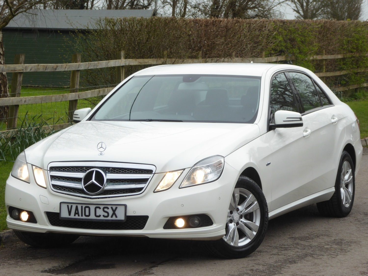 Used Mercedes-Benz E Class 2010 for sale - 77903537: Photo 15