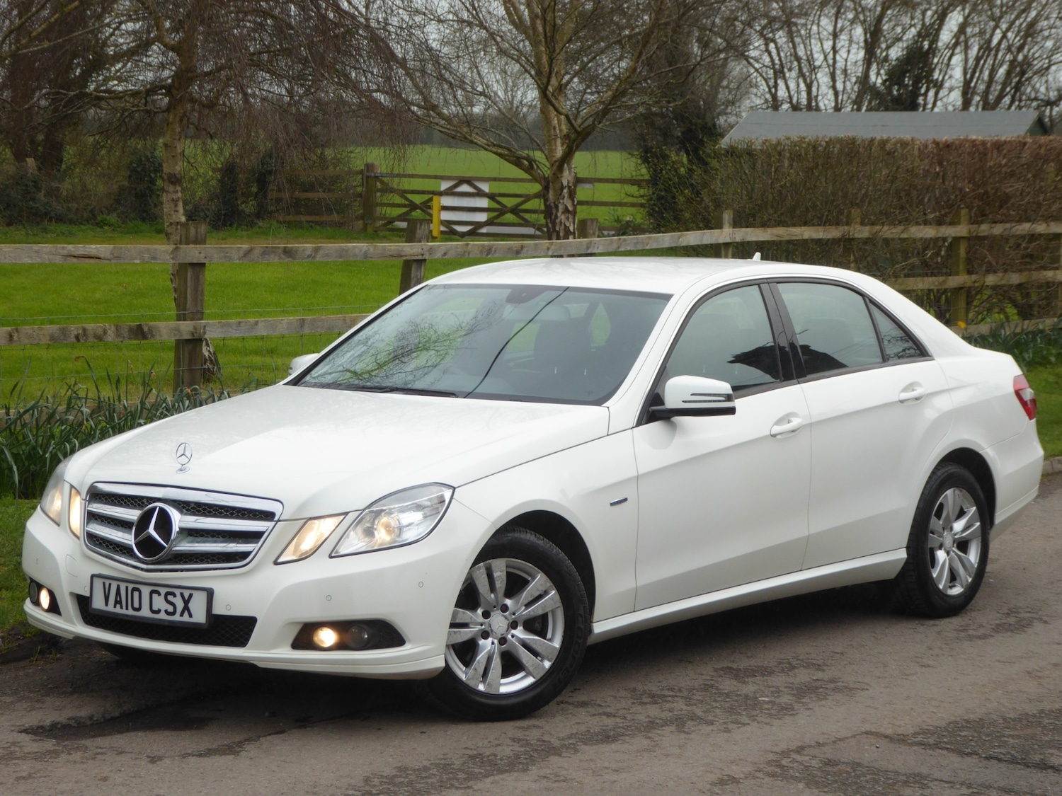 Used Mercedes-Benz E Class 2010 for sale - 77903537: Photo 16