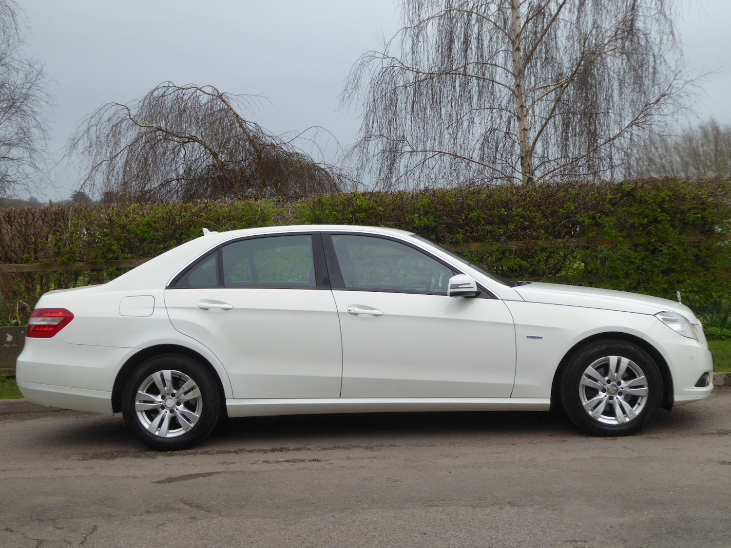 Used Mercedes-Benz E Class 2010 for sale - 77903537: Photo 5