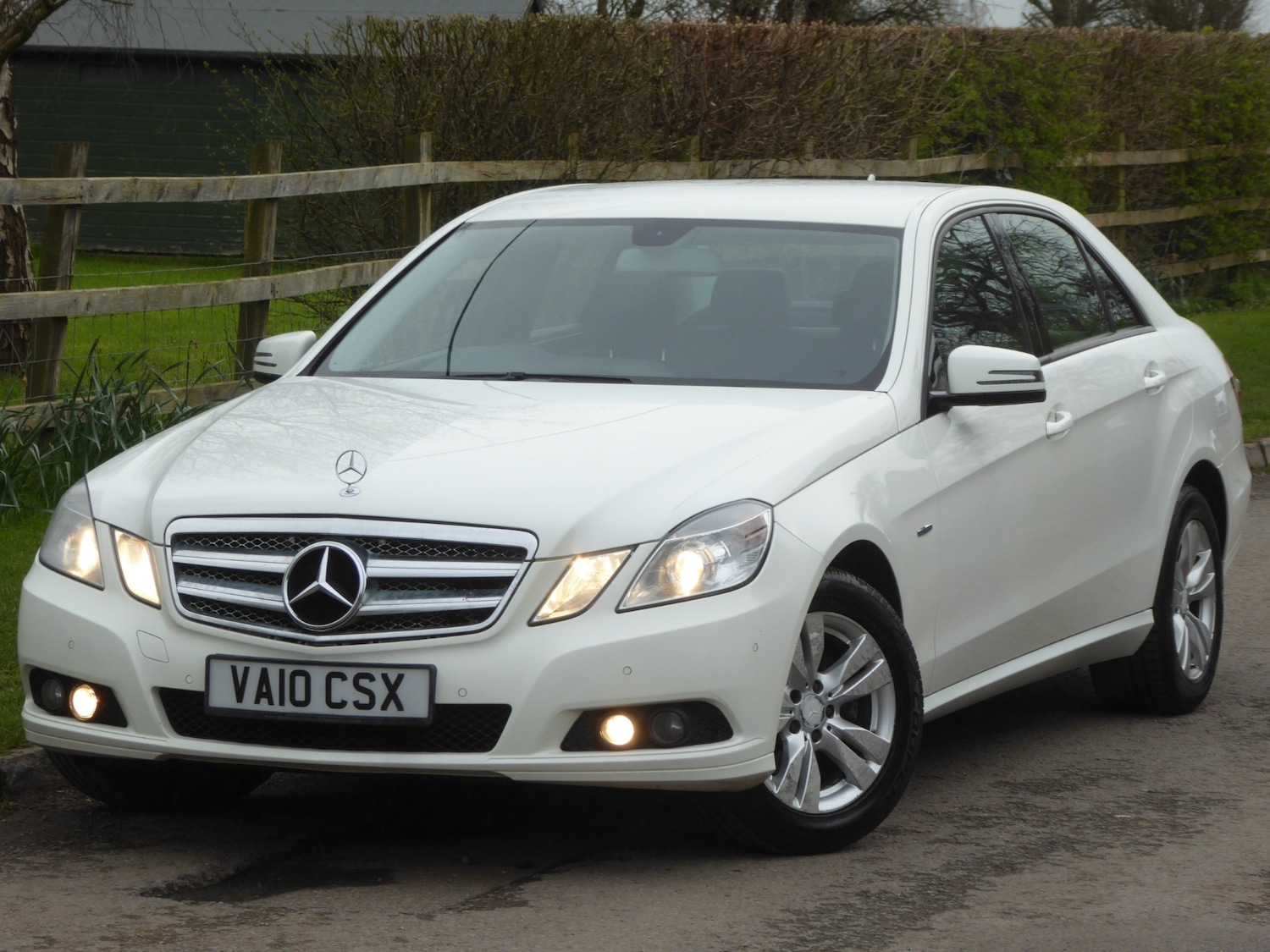 Used Mercedes-Benz E Class 2010 for sale - 77903537: Photo 7