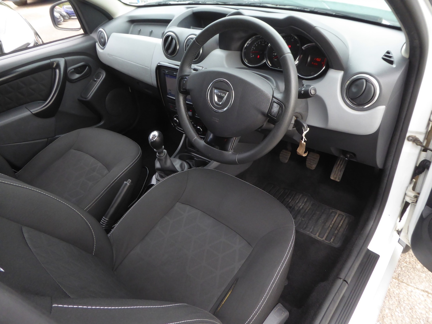 Used Dacia Duster 2015 for sale - 76126518: Photo 13