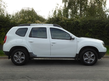 Used Dacia Duster 2015 for sale - 76126518: Photo