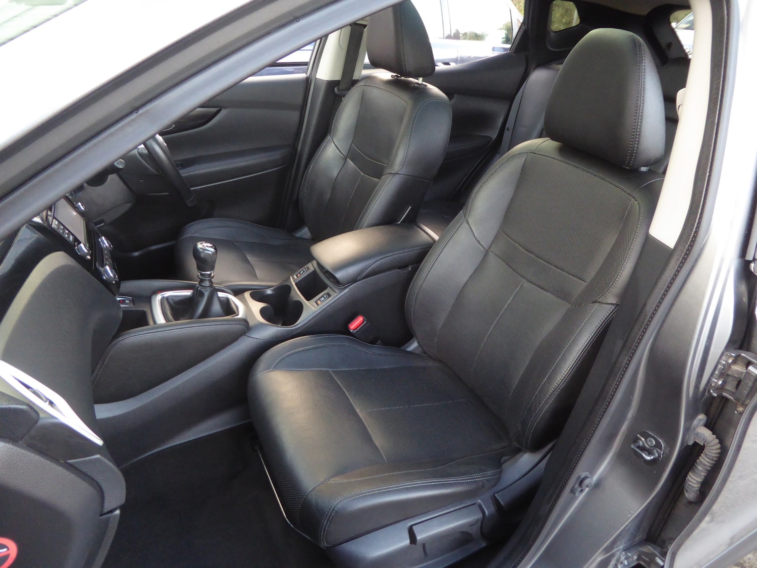 Used Nissan Qashqai 2017 for sale - 77114441: Photo 14