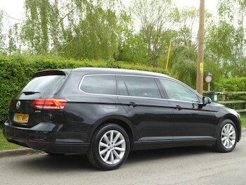 Used Volkswagen Passat 2017 for sale - 78400611: Photo