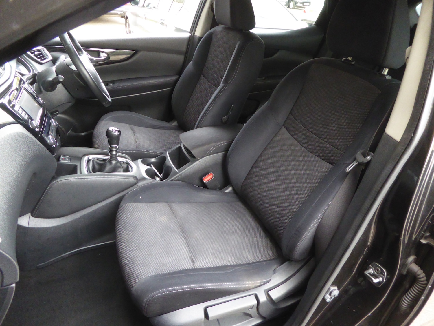 Used Nissan Qashqai 2014 for sale - 76035898: Photo 25