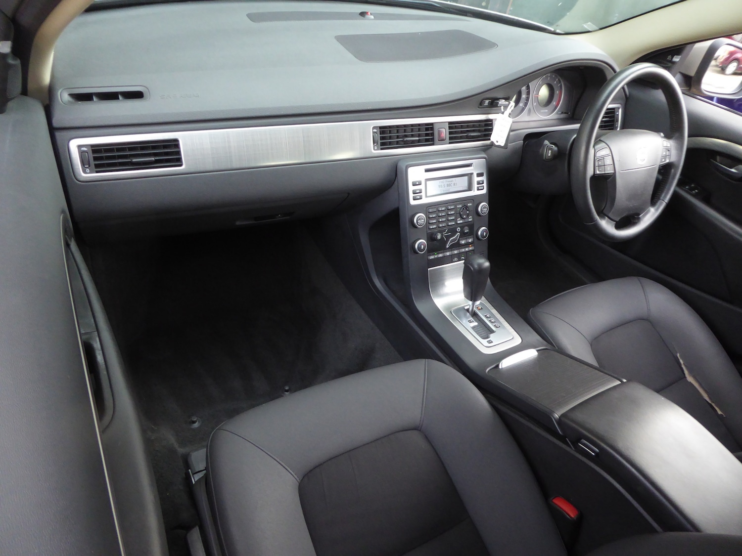 Used Volvo V70 2008 for sale - 77950335: Photo 10