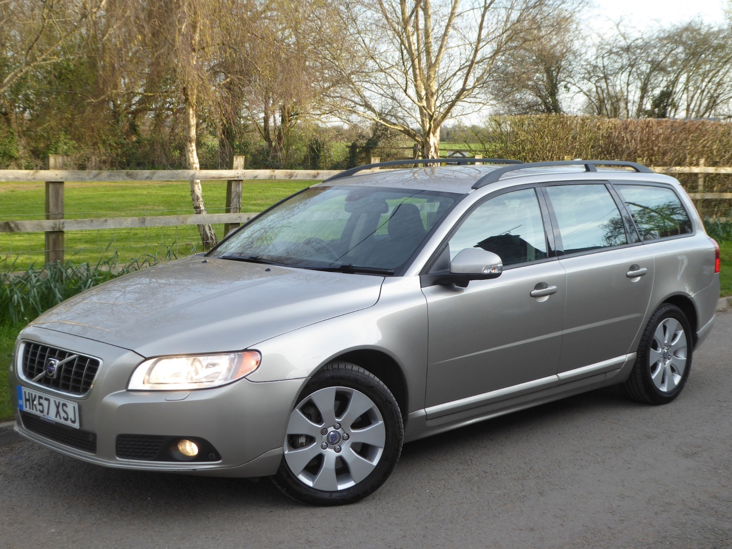 Used Volvo V70 2008 for sale - 77950335: Photo 24