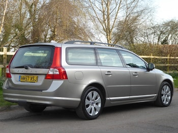 Used Volvo V70 2008 for sale - 77950335: Photo