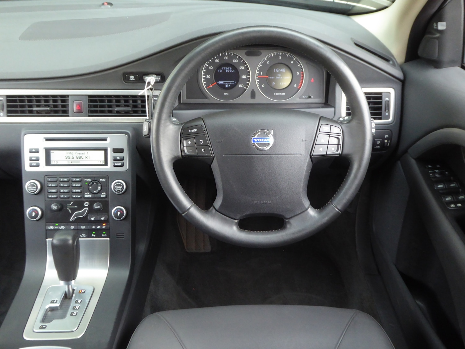 Used Volvo V70 2008 for sale - 77950335: Photo 8