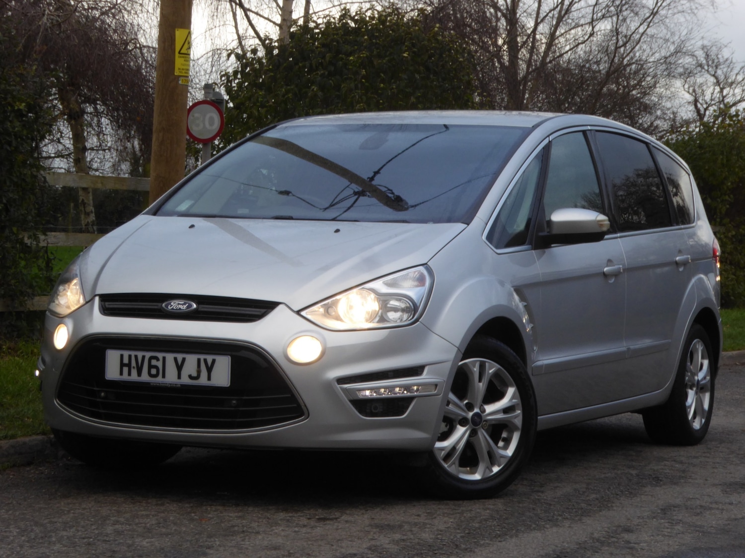 Used Ford S-Max 2011 for sale - 76684452: Photo 2