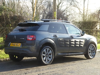 Used Citroen C4 Cactus 2016 for sale - 76969806: Photo